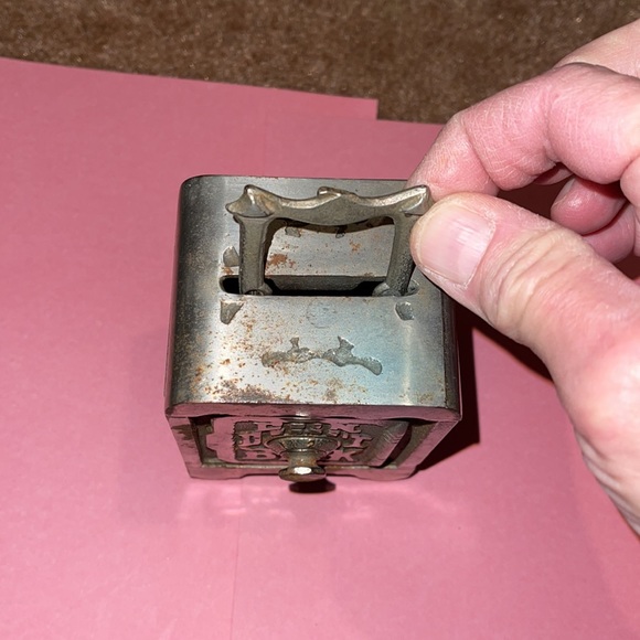 Victorian style miniature coin bank - Picture 7 of 9